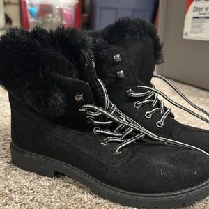 Women's Black Fur-Lined Boots